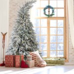 Bent Top Pre-Lit Flocked χριστουγεννιάτικο δέντρο με πράσινα χιονισμένα φύλλα full PE γυρτή κορυφή και 440 ενσωματωμένα LED με ύψος 210 εκ