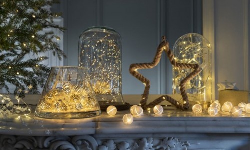 Χριστουγεννιάτικος φωτισμός: 8 έξυπνες ιδέες διακόσμησης με Χριστουγεννιάτικα λαμπάκια!