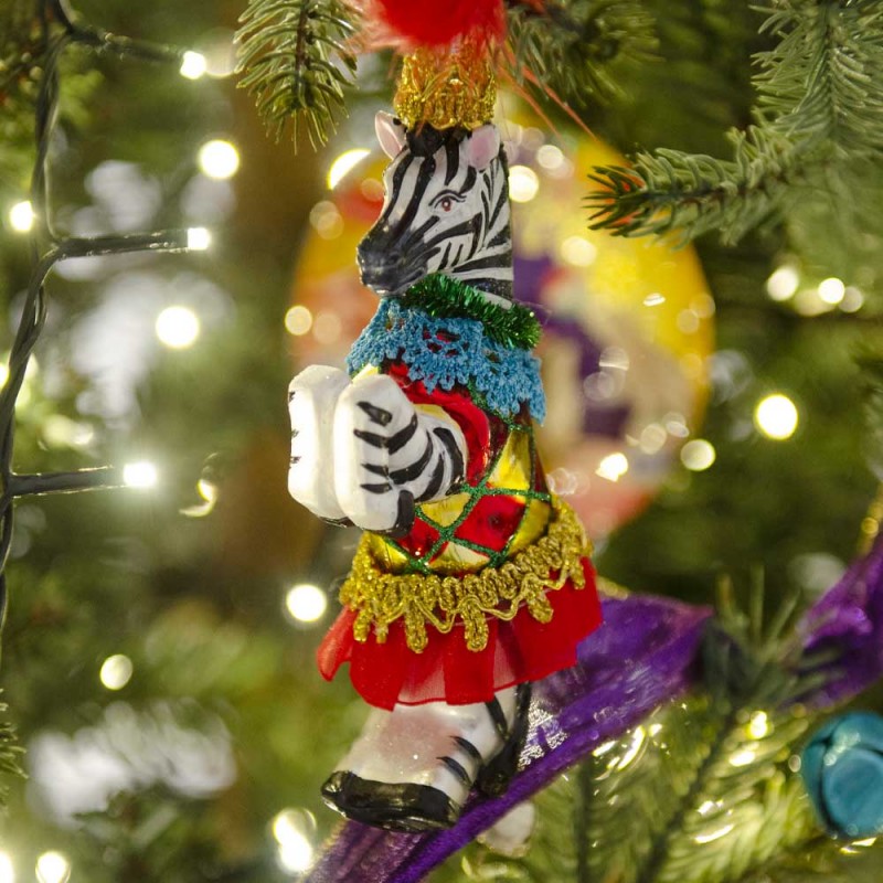Τσίρκο ολοκληρωμένη διακόσμηση Xριστουγεννιάτικου δέντρου με 102 στολίδια