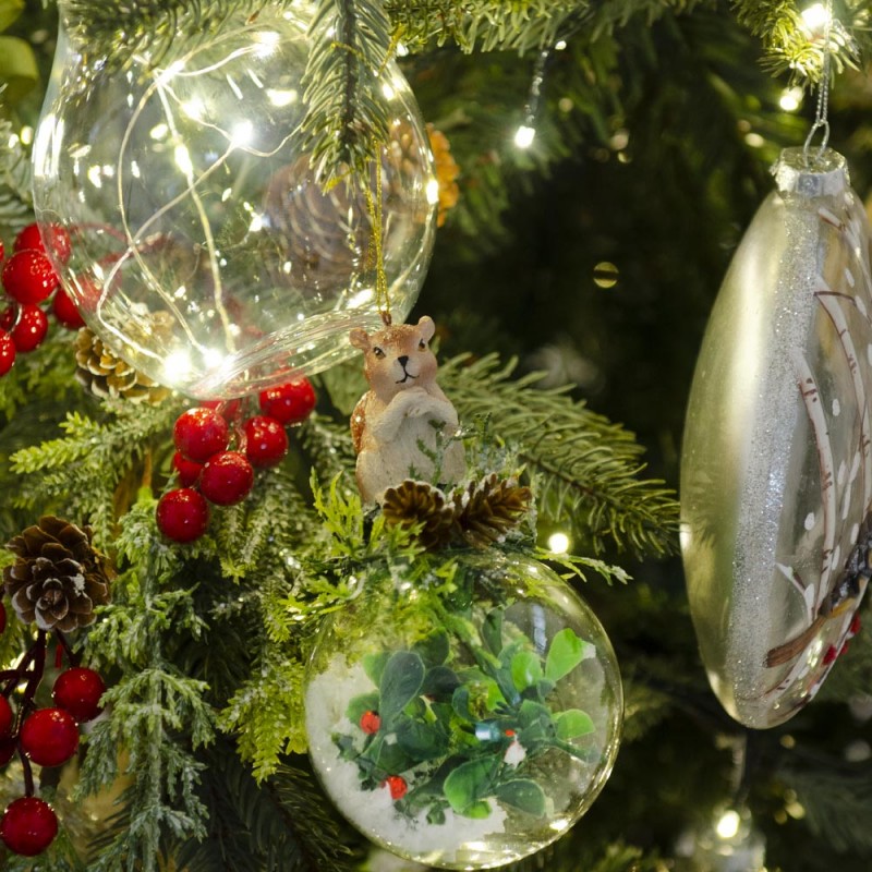 Η συμμορία του Δάσους ολοκληρωμένη διακόσμηση Χριστουγεννιάτικου δέντρου με 113 στολίδια