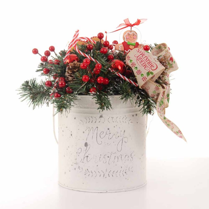 Sweet Holiday επιτραπέζια χριστουγεννιάτικη σύνθεση Gingerbread σε μεταλλικό λευκό κασπώ 16x16x35 εκ