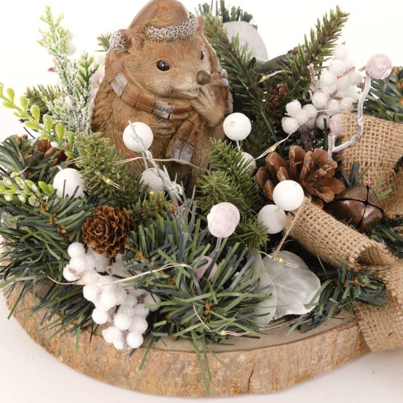 Festive Woods Χριστουγεννιάτικη επιτραπέζια σύνθεση με σκαντζοχοιράκι σε φυσικό ξύλινο κορμό 23x21x19 εκ