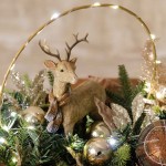 Enchanted Reindeer επιτραπέζια χριστουγεννιάτικη σύνθεση με τάρανδο σε ξύλινο δίσκο 60x34x29 εκ