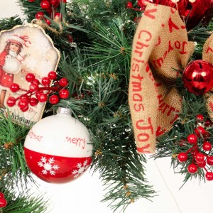 Classic Christmas Έτοιμο στολισμένο Χριστουγεννιάτικο στεφάνι με led φωτάκια 90 εκ
