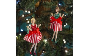 Κρεμαστό Χριστουγεννιάτικο στολίδι κούκλας σε σετ των δύο με λευκή και κόκκινη φούστα 13 εκ