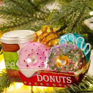 Κρεμαστό Χριστουγεννιάτικο στολίδι γυάλινο με Donuts 7 εκ