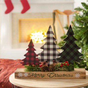 Επιτραπέζιο Χριστουγεννιάτικο διακοσμητικό από ξύλο με καρώ Έλατα 30 εκ