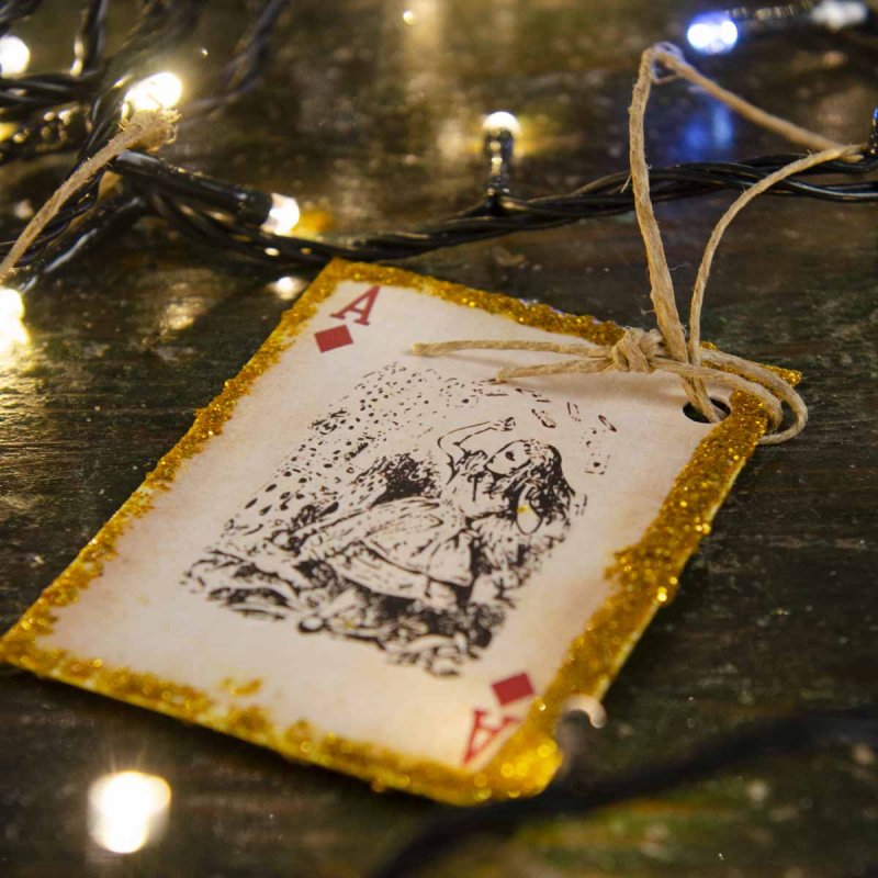 Η χώρα της Αλίκης Χριστουγεννιάτικο χειροποίητο κρεμαστό στολίδι σε σχήμα τραπουλόχαρτου σετ έξι σχεδίων