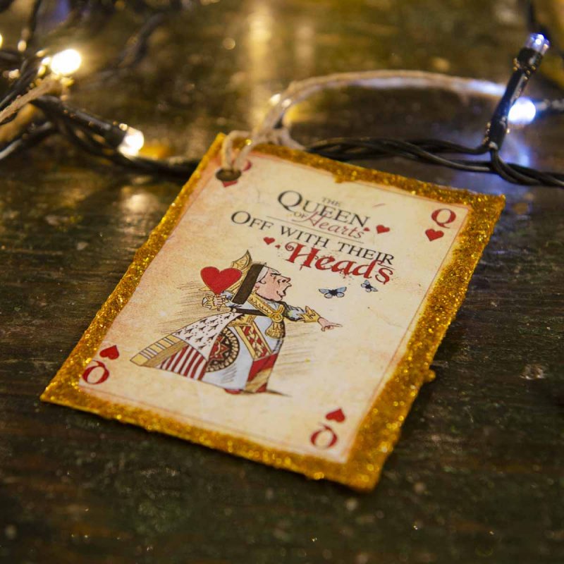 Η χώρα της Αλίκης Χριστουγεννιάτικο χειροποίητο κρεμαστό στολίδι σε σχήμα τραπουλόχαρτου σετ δώδεκα σχεδίων