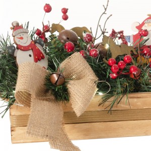 Χριστουγεννιάτικη επιτραπέζια σύνθεση σε ξύλινη βάση με λαμπάκια μπαταρίας 38x27x24 εκ