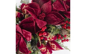 Χριστουγεννιάτικη σύνθεση επιτραπέζια σε vintage ξύλινο δίσκο με μπορντώ διακοσμητικά λουλούδια και λαμπάκια 90x46x27 εκ