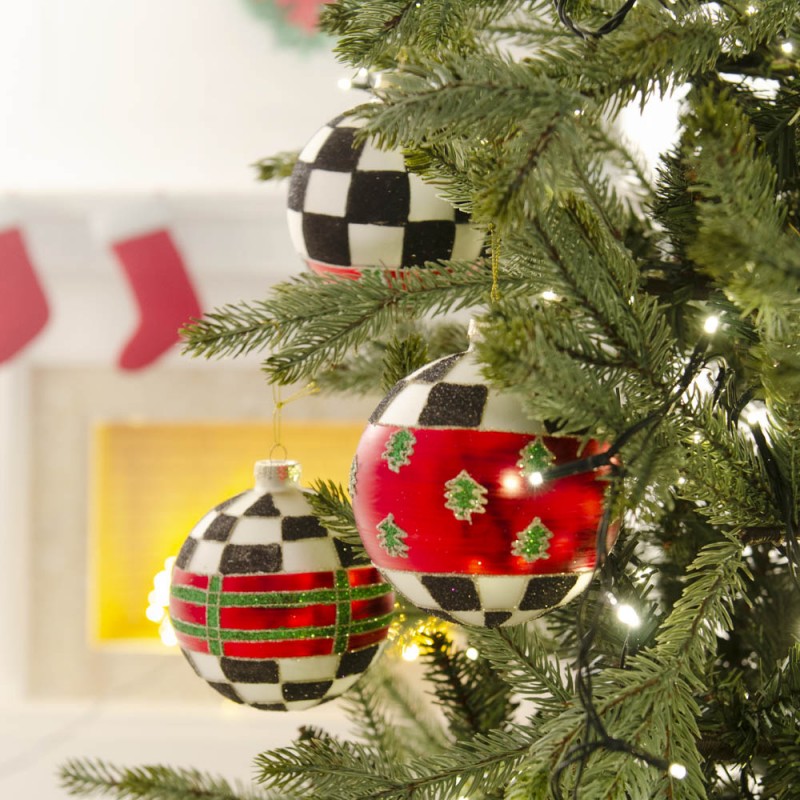 Χριστουγεννιάτικες μπάλες σε τρία σχέδια σε ασπρόμαυρο καρώ και κόκκινο χρώμα σετ των τριών 10 εκ
