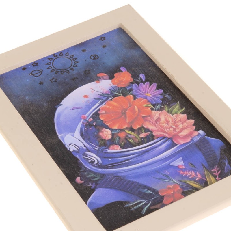 Πασχαλινή λαμπάδα Λουλούδια στο Διάστημα με διακοσμητικό χειροποίητο πινακάκι 23x33 εκ