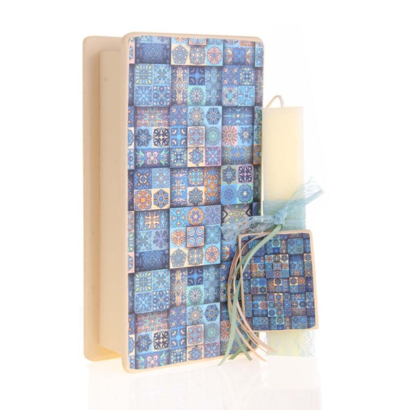 Λαμπάδα Πασχαλινή με μοτίβο σε μπλε αποχρώσεις και ξύλινο χειροποίητο κουτί 25x13x7 εκ
