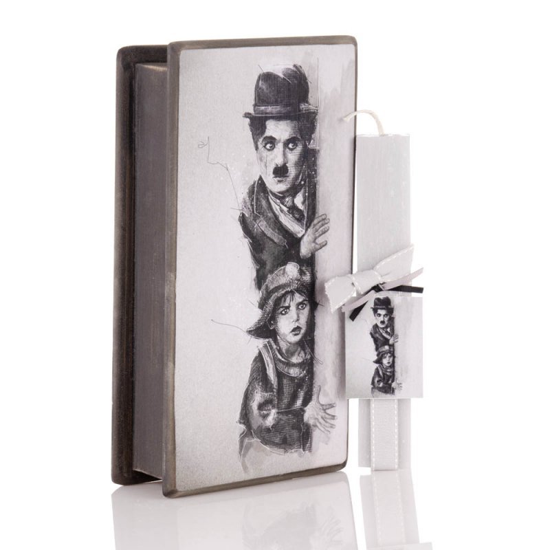 Charlie Chaplin Πασχαλινή αρωματική λαμπάδα με χειροποίητο διακοσμητικό κουτί 25x13x7 εκ