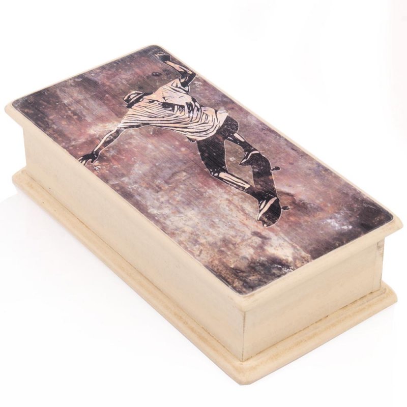 Πασχαλινή αρωματική λαμπάδα Skate και διακοσμητικό κουτί χειροποίητο 25x13x7 εκ