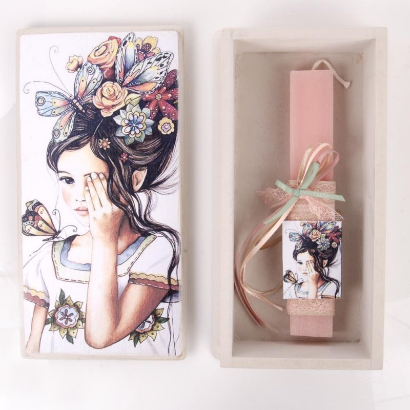 Πασχαλινή αρωματική λαμπάδα κορίτσι με πεταλούδες και κουτί χειροποίητο ξύλινο 25x13x7 εκ