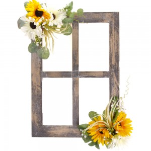 Παράθυρο ξύλινο κρεμαστό με πατίνα και τεχνητά διακοσμητικά λουλούδια σε κίτρινο και λευκό χρώμα 33x48 εκ