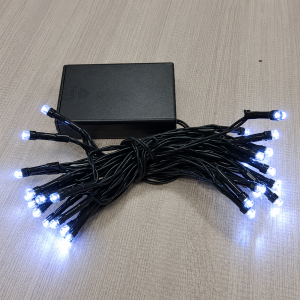 Χριστουγεννιάτικα λαμπάκια μπαταρίας 30 LED με πράσινο καλώδιο και ψυχρό λευκό φως 3 μέτρα