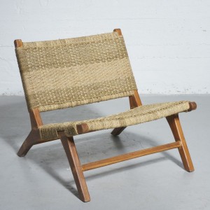 Lounge ξύλινη καρέκλα με χειροποίητη επένδυση σε φυσικό χρώμα 87x70x70 εκ