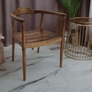 Munggur ξύλινη καρέκλα με μπράτσα σε φυσική καρυδί απόχρωση 58x50x70 εκ