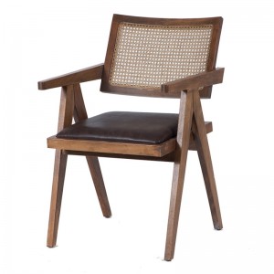 Suva Rattan ξύλινη καρέκλα σε φυσική απόχρωση με πλάτη από ρατάν και κάθισμα από δερματίνη σε καφέ χρώμα 55x63x86 εκ