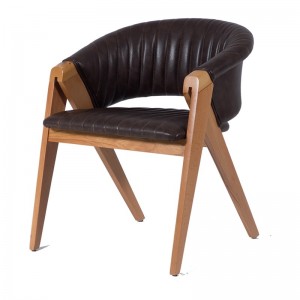 Volk ξύλινη καρέκλα σε φυσική απόχρωση με πλάτη και κάθισμα από δερματίνη σε μαύρο χρώμα 60x65x78 εκ