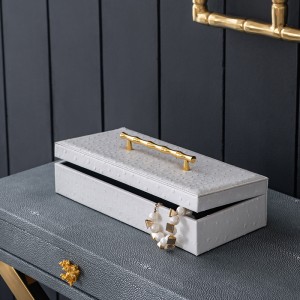 Ξύλινο διακοσμητικό κουτί με επένδυση σε λευκό χρώμα 32x14.5x10.5 εκ