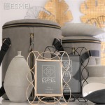 Κορνίζα 23x29 εκ διακοσμημένη με χρυσής απόχρωσης πλαίσιο για φωτογραφία 15x20 εκ