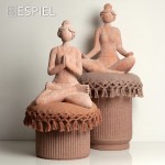 Κεραμική διακοσμητική φιγούρα σε στάση yoga σε μπεζ απόχρωση 38x23x50 εκ