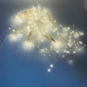 450 led κουρτίνα ασύμμετρη με ασημί καλώδιο IP44 σταθερό φωτισμό και θερμό λευκό φως 70x300 εκ 