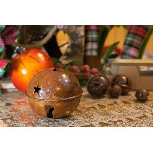 Χριστουγεννιάτικό διακοσμητικό κουδουνάκι με εφέ σκουριάς σε καφέ απόχρωση σετ τεσσάρων τεμαχίων 8 εκ