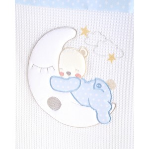 Moon Swing παιδική βαμβακερή πικέ κουβέρτα με κέντημα αρκουδάκι να αγκαλιάζει φεγγάρι σε σιελ απόχρωση 120x150 εκ