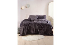 Bliss σετ γούνινη κουβέρτα για υπέρδιπλο κρεβάτι σε γκρι απόχρωση με δύο μαξιλαροθήκες 220x240 εκ