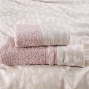 Oliver ροζ και μπεζ σετ πετσέτες τριών τεμαχίων 30x50 / 50x90 / 80x150 εκ