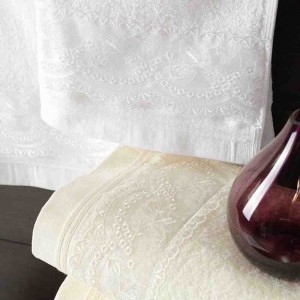 Shiraz σετ πετσέτες τριών τεμαχίων λευκό 30x50 / 50x90 / 80x150 εκ