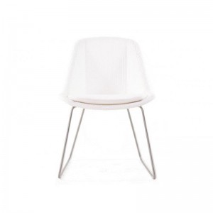 Grace μεταλλική καρέκλα με ρατάν σε λευκό χρώμα και μαξιλάρι 55x55x80 εκ