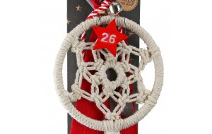 Χριστουγεννιάτικο γούρι 2026 χειροποίητο μακραμέ σε σχήμα ονειροπαγίδας με αστεράκι 