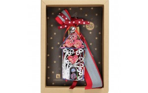 Χριστουγεννιάτικο γούρι 2026 χειροποίητο από ανακυκλωμένα περιοδικά σε σχήμα σπιτιού 