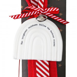 Χριστουγεννιάτικο γούρι 2026 από πορσελάνη σε σχήμα ουράνιου τόξου