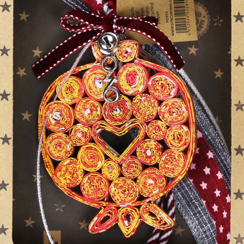 Χριστουγεννιάτικο γούρι 2026 χειροποίητο από ανακυκλωμένα περιοδικά σε σχήμα ρόδι