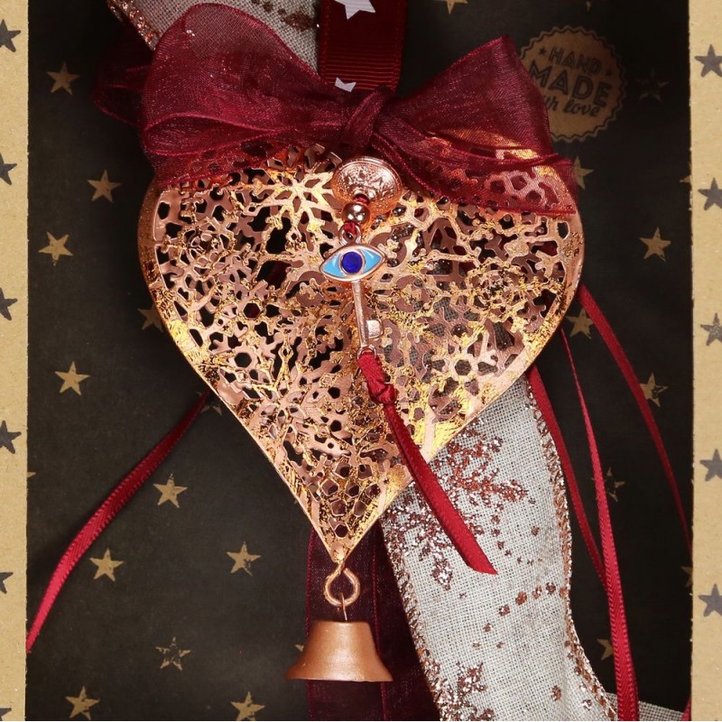 Χριστουγεννιάτικο χειροποίητο μεταλλικό γούρι 2026 με σχήμα καρδιάς σε μπρονζέ απόχρωση 33 εκ