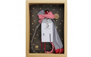 Χριστουγεννιάτικο χειροποίητο ξύλινο γούρι 2026 με σχήμα σπιτιού και φράση Merry Christmas 33 εκ