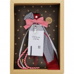 Χριστουγεννιάτικο χειροποίητο ξύλινο γούρι 2026 με σχήμα σπιτιού και φράση Sending you a big hug 33 εκ