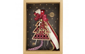 Χριστουγεννιάτικο γούρι 2026 χειροποίητο ξύλινο σε σχήμα δέντρου με επιγραφή Joy