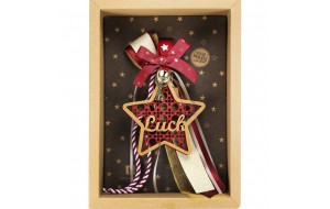 Χριστουγεννιάτικο γούρι 2026 χειροποίητο ξύλινο σε σχήμα αστέρι με επιγραφή Luck