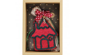 Χριστουγεννιάτικο γούρι 2026 χειροποίητο από σχοινί σε σχήμα σπιτιού σε κόκκινη απόχρωση