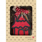 Χριστουγεννιάτικο γούρι 2026 χειροποίητο από σχοινί σε σχήμα σπιτιού σε κόκκινη απόχρωση