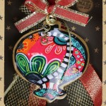 Χριστουγεννιάτικο γούρι 2026 χειροποίητο μεταλλικό σε σχήμα ρόδι boho με λουλούδια