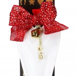 Χριστουγεννιάτικο γούρι 2026 μεταλλικό σε σχήμα καρδιάς σε λευκή απόχρωση